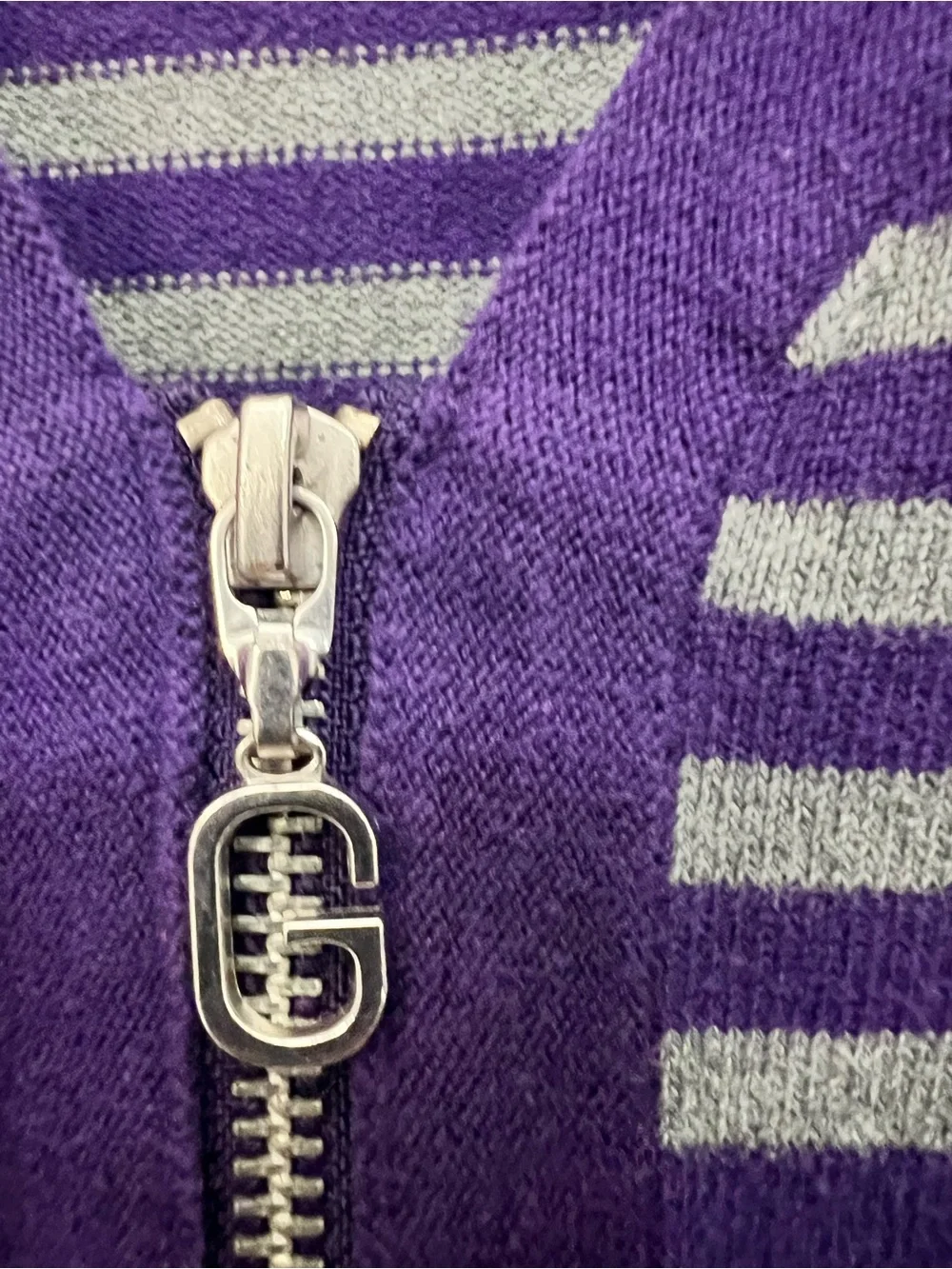 Y2K Guess Purple & Gray Striped V-Neck Zip Sweater